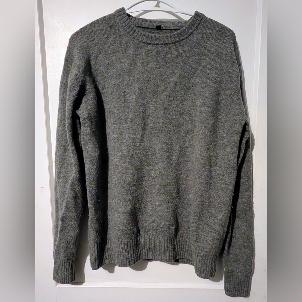 Men's Gray Sweater